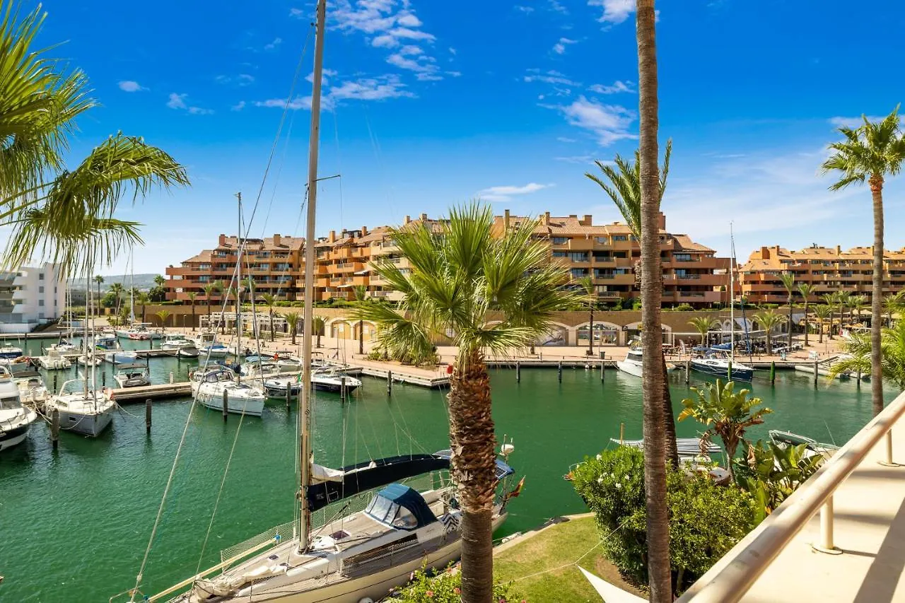 Luxury Penhouse, Sotogrande Marina - Located In An Exclusive Island Of The Marina 아파트